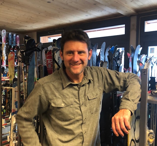 Yoann Colliat ~ Propriétaire de Zigzags magasin de location de skis et de snowboard