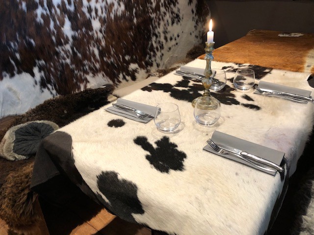 Table setting in L'à Coeur, Sainte Foy Tarentaise