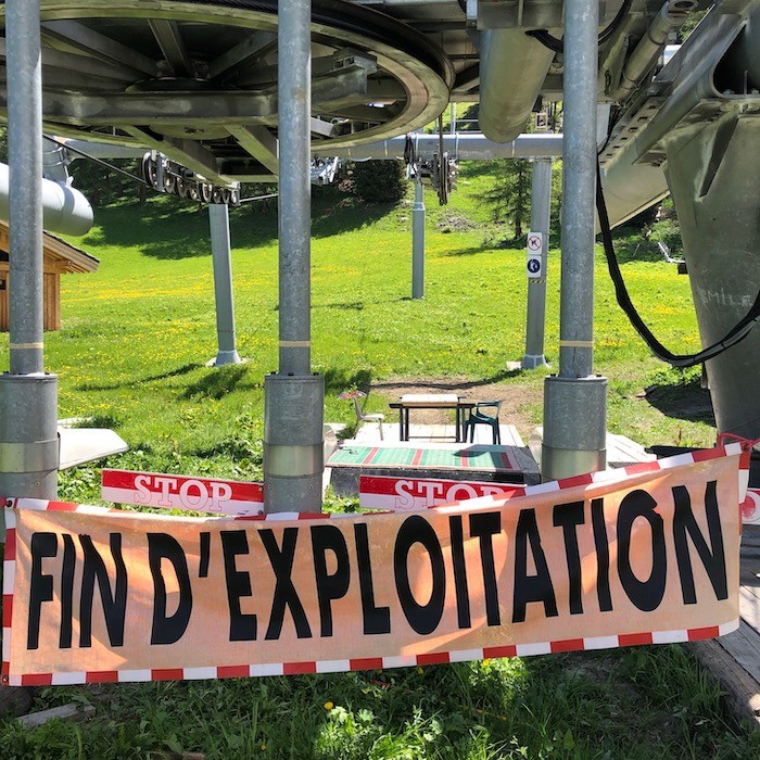 Dismantling Arpettaz chairlift in Sainte Foy