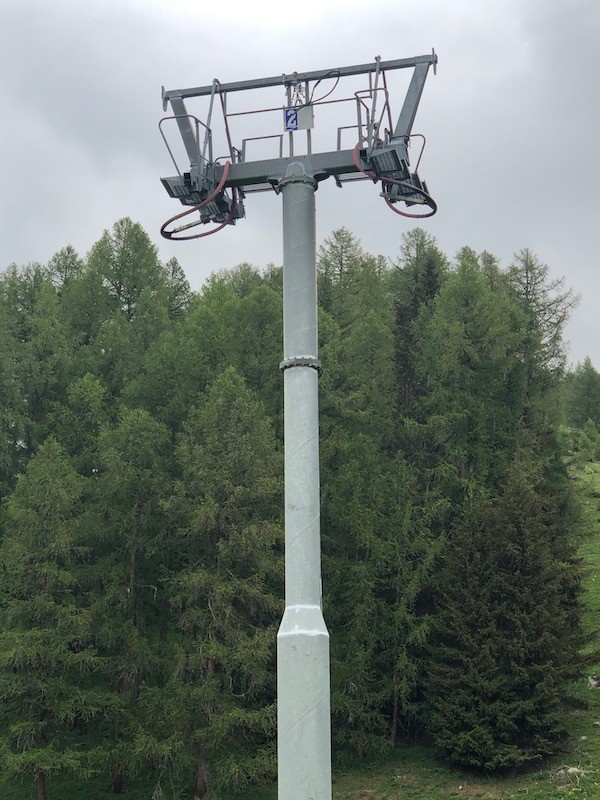 Denuded Pylon in Sainte Foy