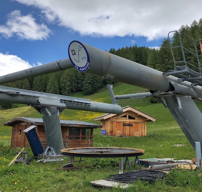 Arpettaz chairlift base station in Sainte Foy