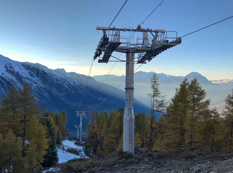 Cable flowing through the pylons on the new Arpettaz chairlift in Sainte Foy