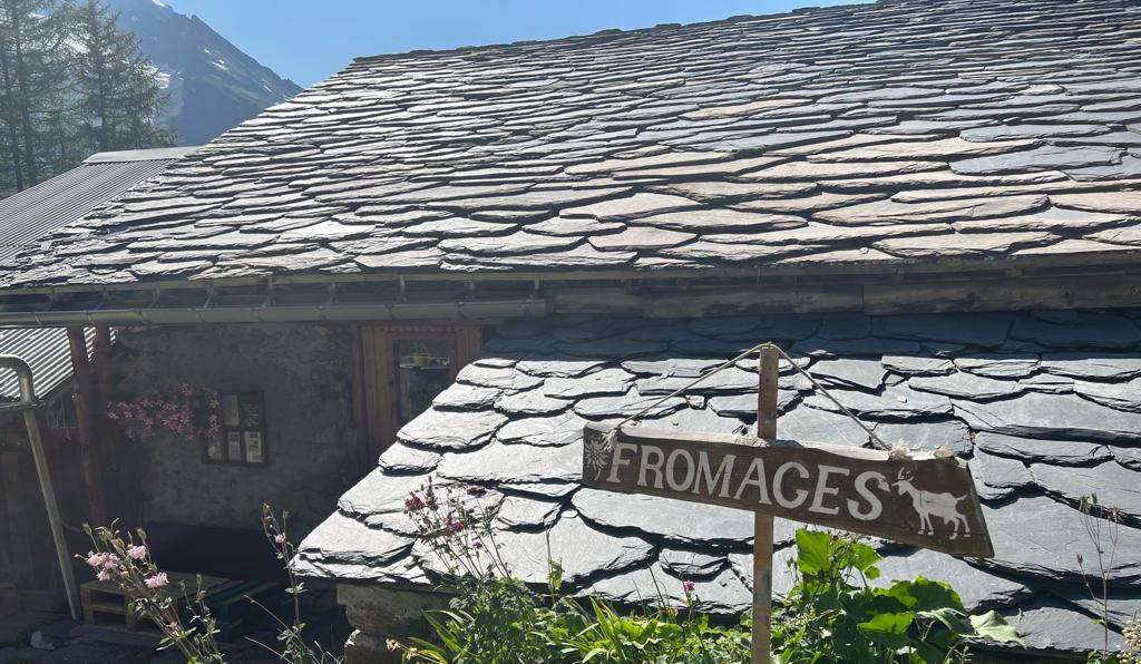 Fromages for sale in Le Monal