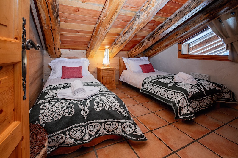 Chalet Le Refuge_Sainte Foy Tarentaise Ski Resort_Bedroom 3_Ski holiday accommodation