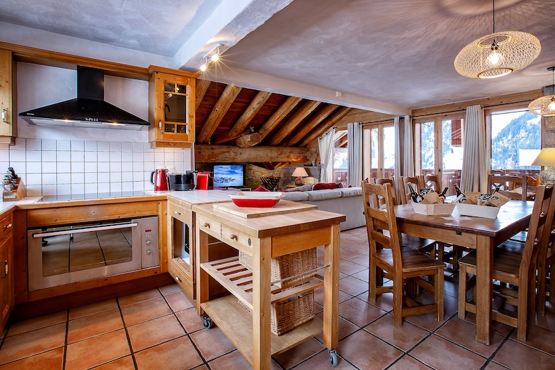 Chalet Le Refuge_Sainte Foy Tarentaise Ski Resort_Kitchen area_Ski holiday accommodation