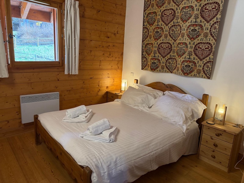 Piaf_Bedroom 1_Sainte Foy Accommodation